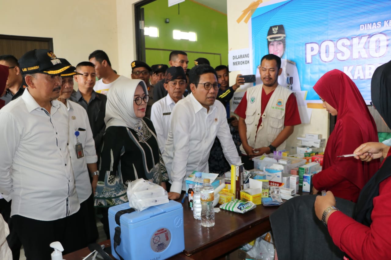 Dampingi Menteri Desa Ke Posko Pengungsian, Wabup Lebak : Terimakasih Kepada Pemerintah Pusat