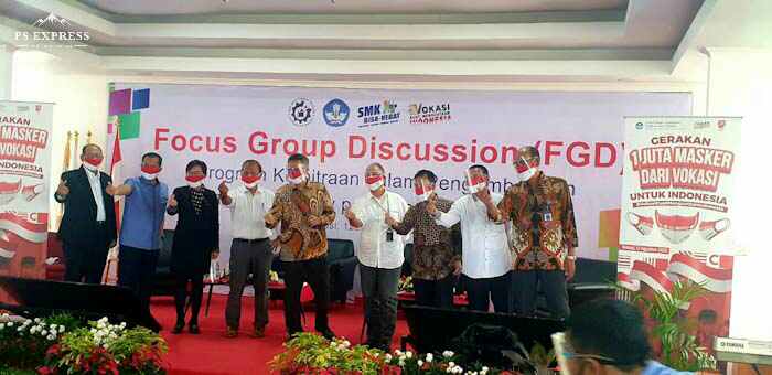 Dimasa Pandemi Covid-19, Sambut Kemerdekaan RI ke-75 SMKN 3 Pandeglang Gunakan Masker Merah Putih