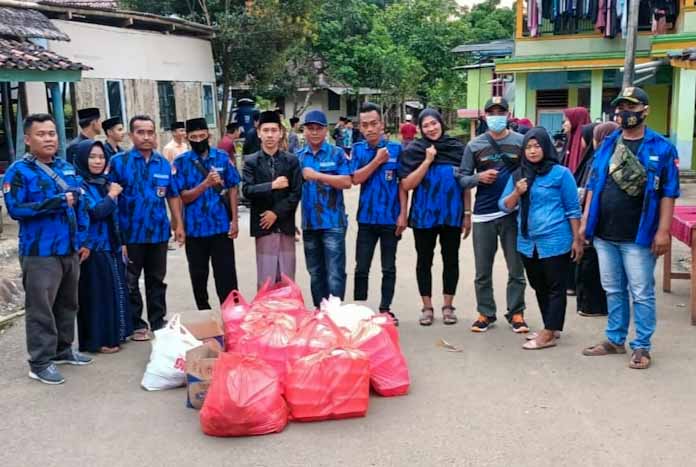 Intruksi DPD, DPC Badak Banten Cileles Berbagi Paket Berbuka Puasa, Adeng Koswara: Istiqomah Dalam Melaksanakan Kegiatan Sosial 