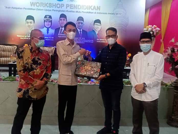 Kementrian Pendidikan Bekerjasama Dengan Partai Gerindra Melalui Workshop Pendidikan