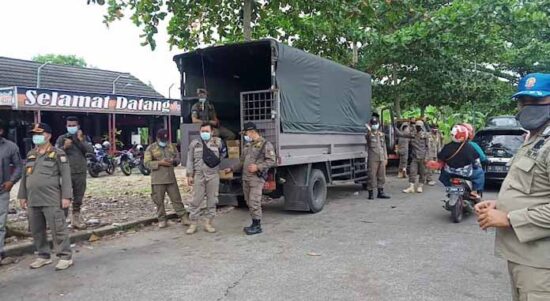 Satpol PP Provinsi Dan Satpol PP Pandeglang Perketat Operasi Prokes, Pelanggar Mencapai Puluhan
