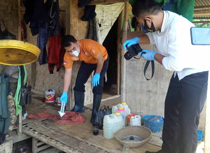 Warga Cipeucang Geger Penemuan Mayat Dengan Luka Bacok Ditubuhnya