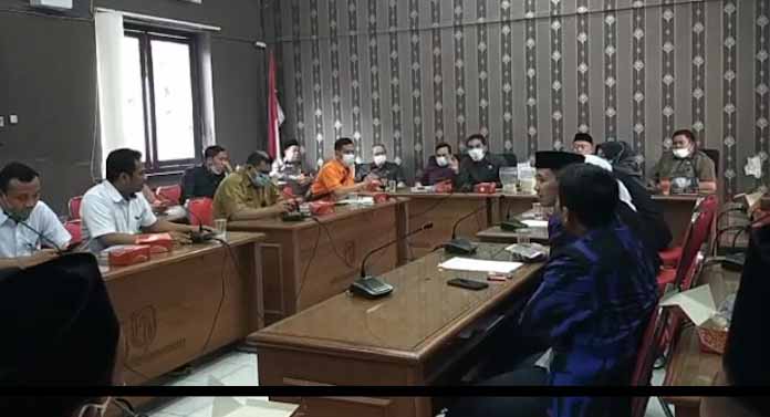 Komisi III DPRD Lebak Gelar RDP Tindaklanjut Atas Laporan Masyarakat Temuan Beras Bantuan PPKM Tak Layak Konsumsi