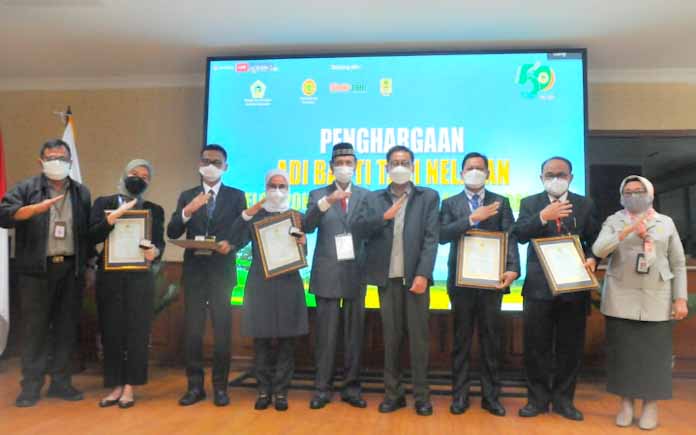Bupati Lebak Raih Penghargaan Lencana Adhi Bhakti Tani Nelayan Pratama