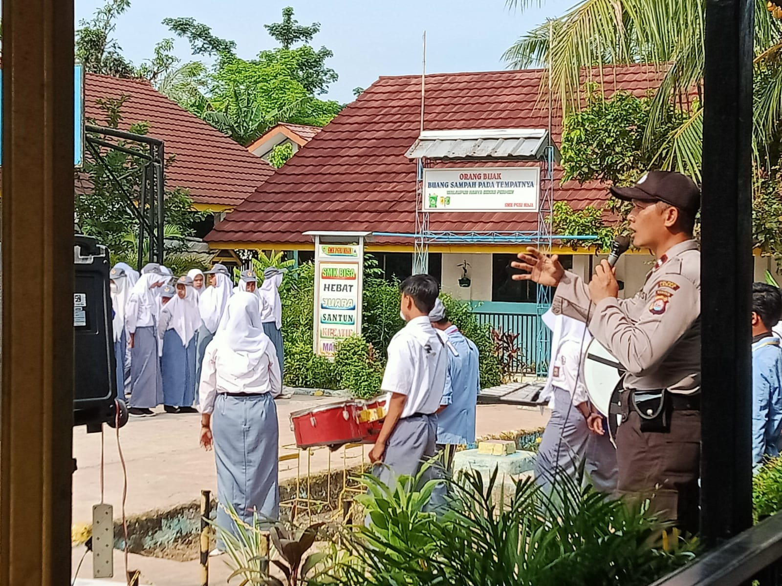 Kanit Lantas Polsek Maja, Beri Penyuluhan Tertib Berlalulintas Terhadap Para Pelajar