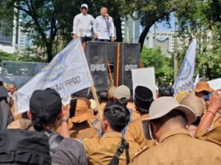 Ribuan Kades Demo di Jakarta, Desak  Presiden RI mencabut Peraturan Menteri Keuangan (PMK) Nomor 81 Tahun 2025