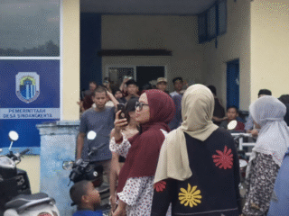 Diduga Tanpa Izin Lingkungan , Usaha Limbah Bulu Ayam di Maja Lebak Ditutup Usai Protes Warga