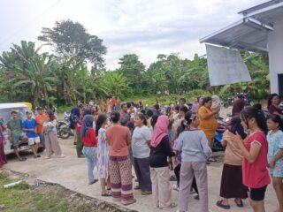 Menu MBG Diduga Tak Layak, Emak-Emak  Cibadak Geruduk Dapur Penyedia