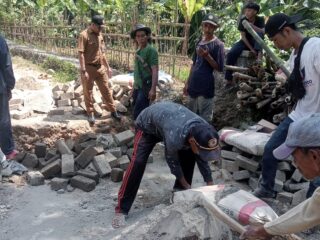 Gercep! Nabil Jayabaya Mulai Bangun Jalan Amblas di Cilangkap, Diawali Gorong-Gorong