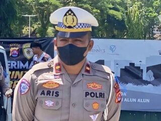 Disorot Warga, Polisi Siap Sikat Parkir Liar Truk Tanah di Maja–Curugbitung
