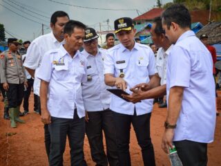 Hasbi Tinjau Huntap Lebakgedong, 10 Alat Berat Dikerahkan Percepat Pembangunan