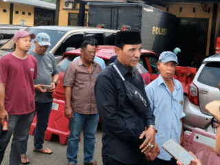 15 Bulan Mandek, Keluarga Korban Pembacokan Oknum ASN Samsat Malingping Datangi Polres Lebak: “Pelaku Masih Berkeliaran”