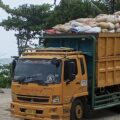 Satpol PP Lebak Gerebek Aktivitas Pasir Laut di Cihara