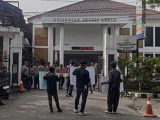 Demo GAMPAR di Lebak, Kejari dan Inspektorat Dituding Lalai Tangani Dugaan Korupsi UPK Eks PNPM