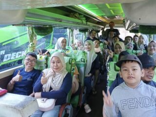 Segarkan Suasana Kerja, Ratusan Karyawan Adidas Warehouse PT Nikomas Gemilang Gelar Liburan Santai di Pantai Saung Anyer
