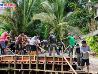 Bangun Jembatan Lewi Kukuk, Kades Sangiang Sebut Dewan Musa Hadirkan Harapan Baru