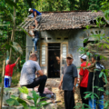 Semarak HUT ke-81 RI, Camat Kalanganyar Turun Langsung Bantu Bedah Rumah Warga