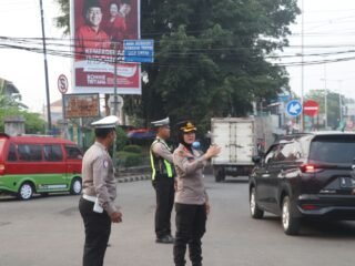 Strong Point Pagi di Lebak, Kapolres Turun Tangan Jaga Keselamatan Pengguna Jalan