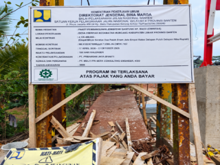 Proyek Jembatan Gantung Kampung Bagu Disorot, Pelaksana Ungkap Fakta soal Batu dan APD